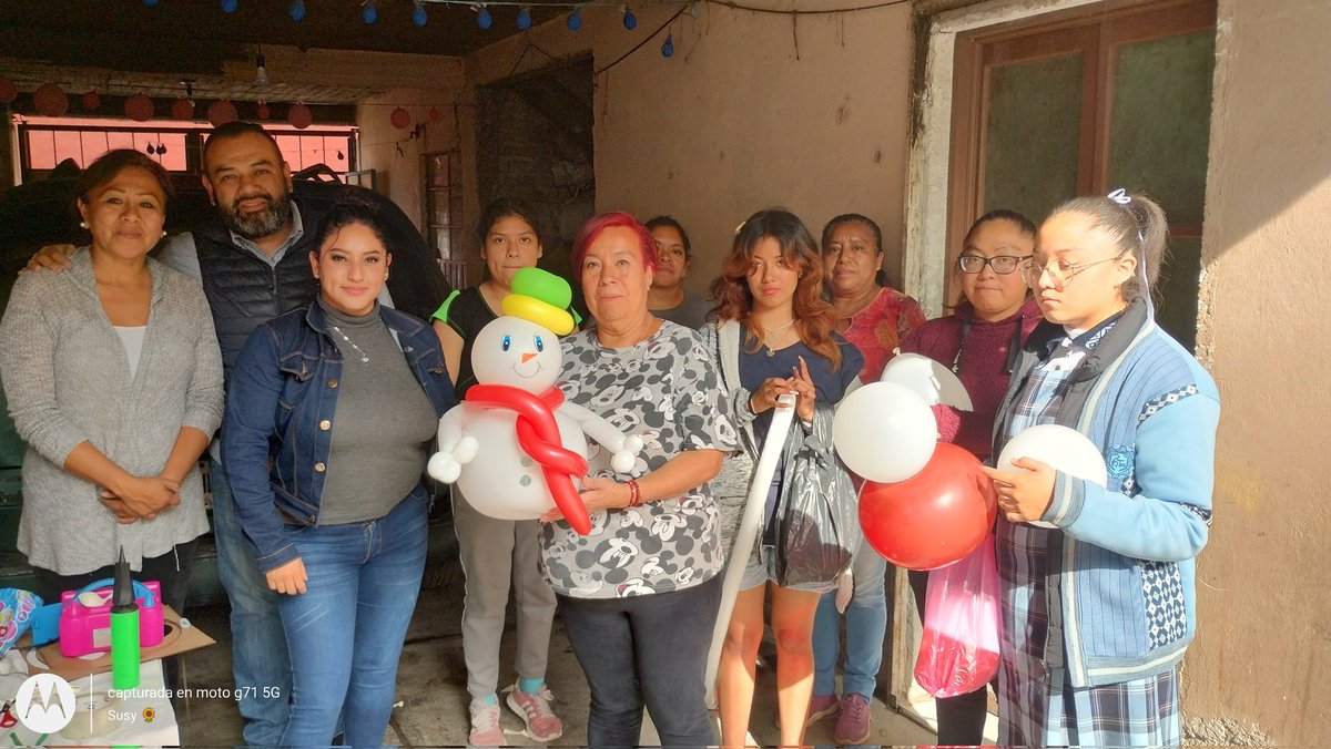 #ViernesDeCierreYComienzo
Así se cierra el año y el último viernes  con un excelente equipo de #ECATEPEC 
2023 fuiste el mejor 2024 serás mucho mejor 😎 
#FelizUltimoViernes 🥰🎄