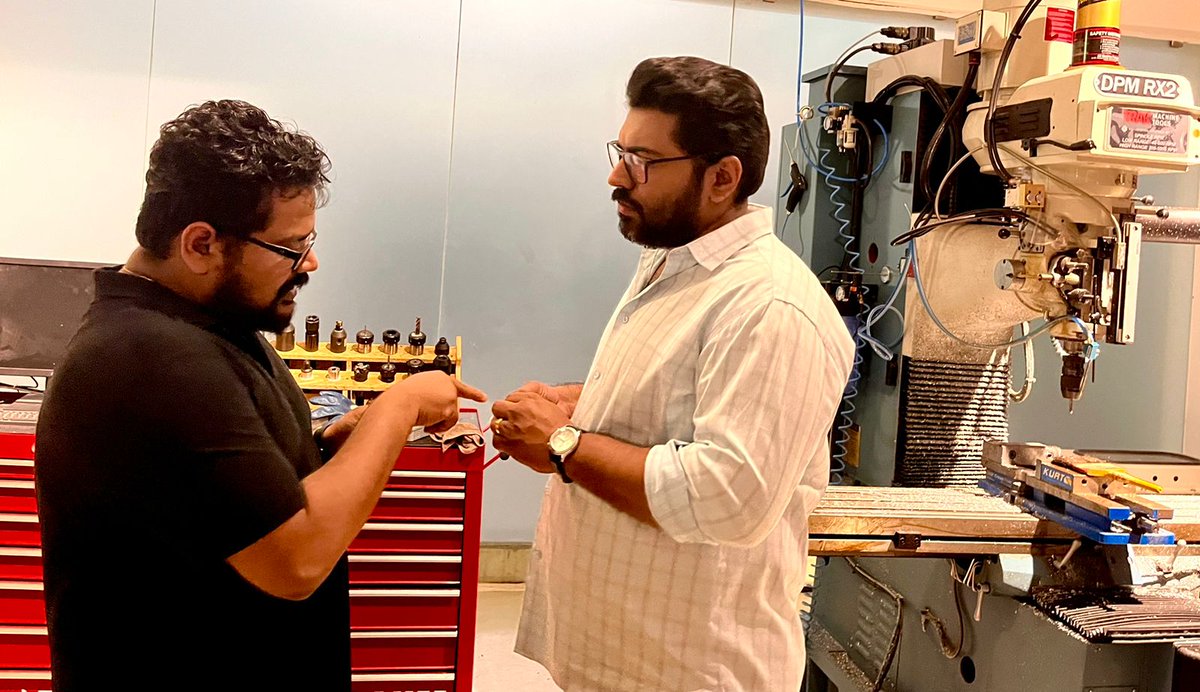 Renowned film actor @NivinOfficial visited Super Fablab Kochi, a hub for digital fabrication and rapid prototyping, within the Integrated Startup Complex. #NivinPauly #SuperFablab #KSUM #FabAcademy #StartupKerala