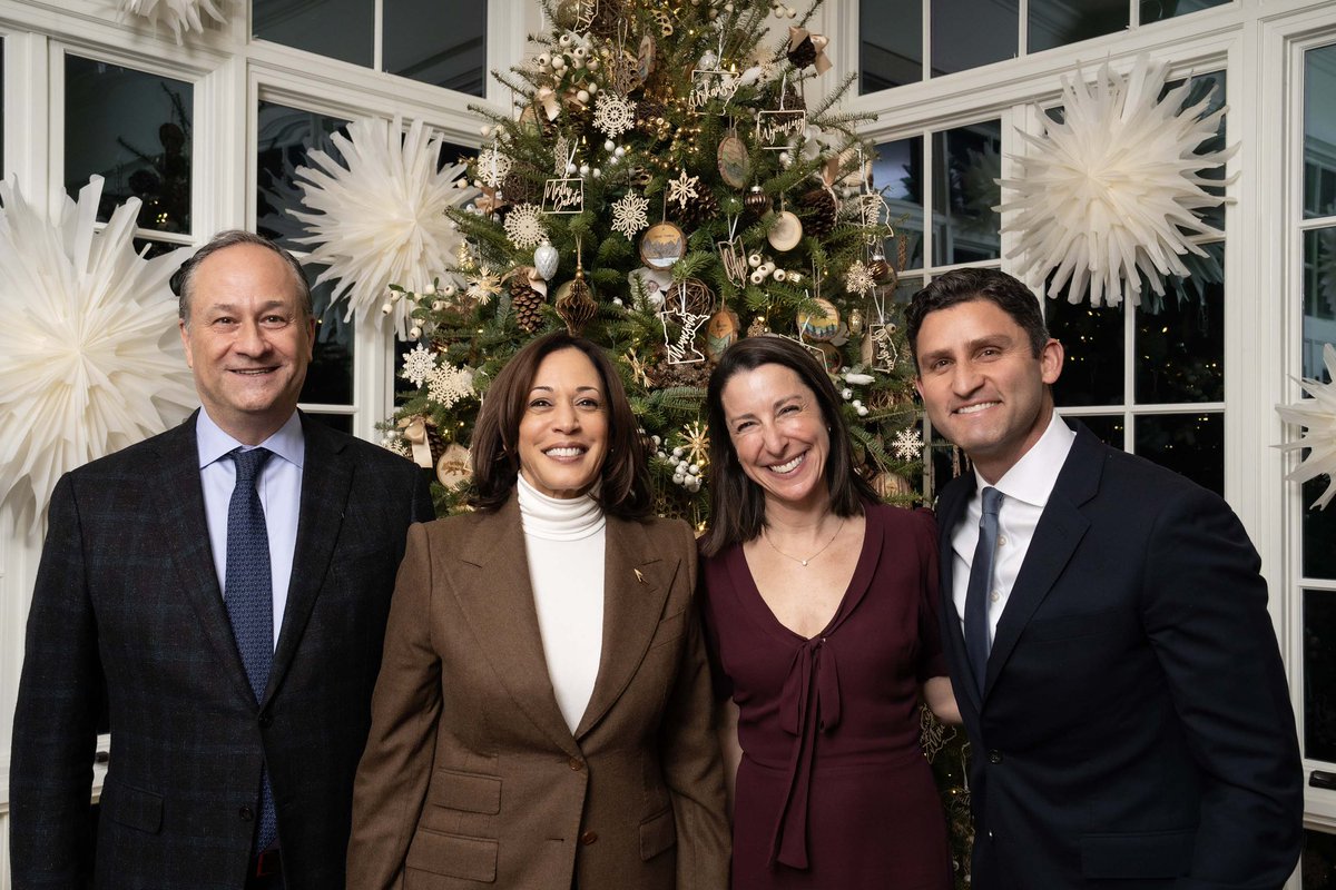 It was great to join @VP Kamala Harris and @SecondGentleman Doug Emhoff to celebrate the holidays during our recent trip to DC. I’m grateful for their service during these complicated times.