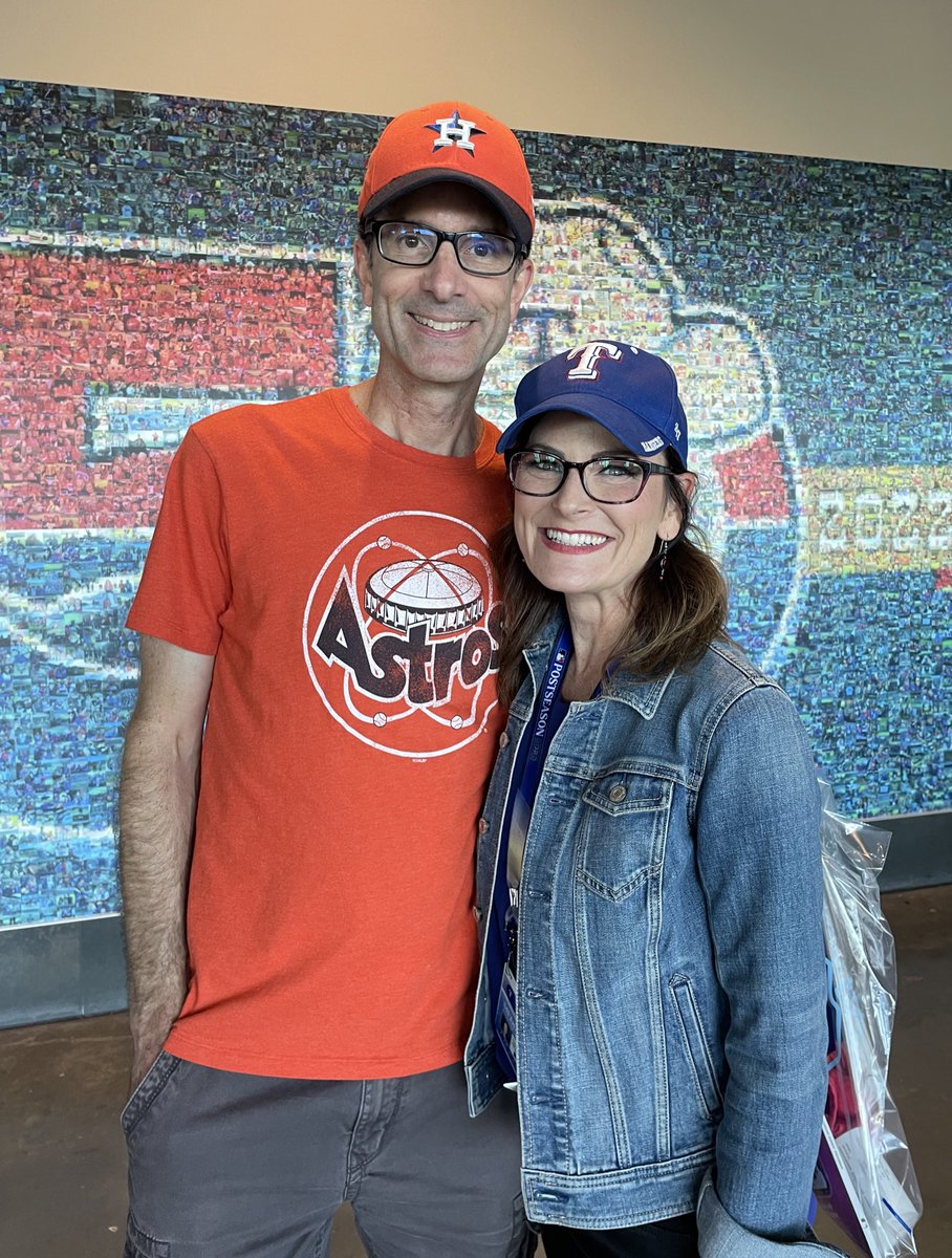 twoodard8's tweet image. Happy Birthday to my everything!

We just keep proving that a #housedivided can still be a happy home!⚾️🏈😉

I love you, @MarkSchnyder!!❤️🎂🎉

(PS…the @Rangers went &amp;amp; took it)