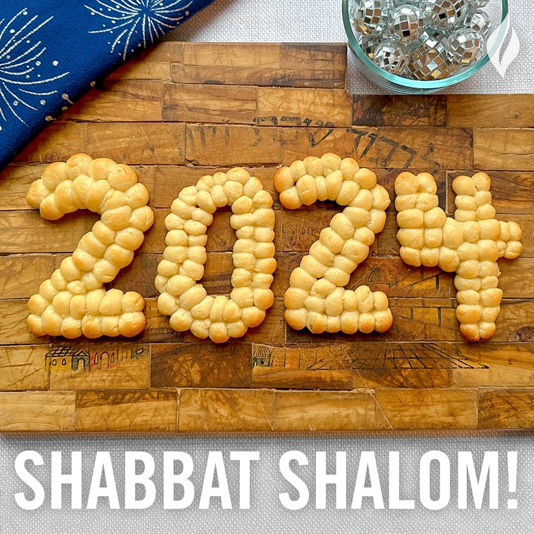 The last #ShabbatShalom of 2023! We wish you and yours a peaceful Shabbat, and a safe, happy, and healthy new year. Photo: Rabbi Yael Buechler/@midrashmanicure