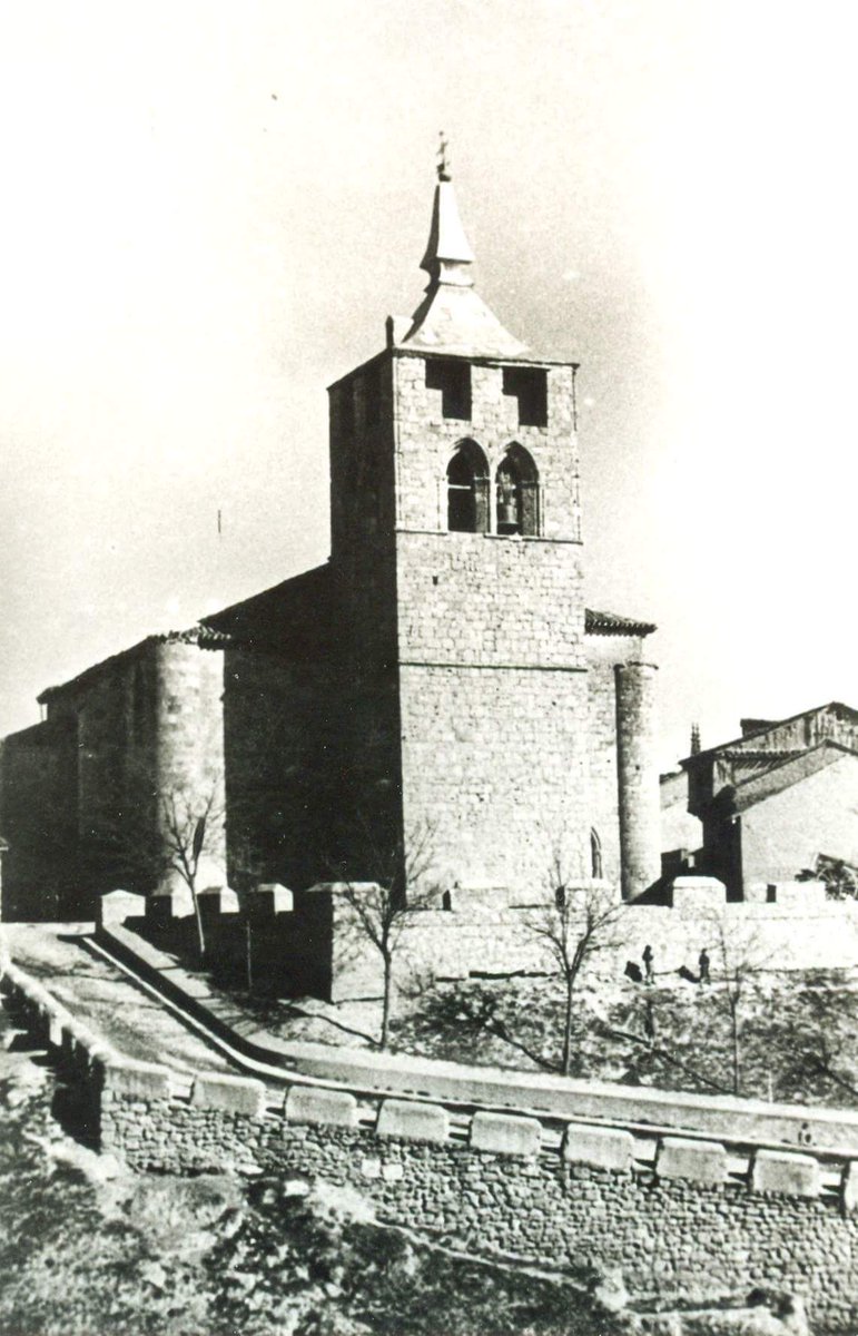 Un par de fotos más del exterior de la iglesia de San Juan Bautista, Aranda de Duero.