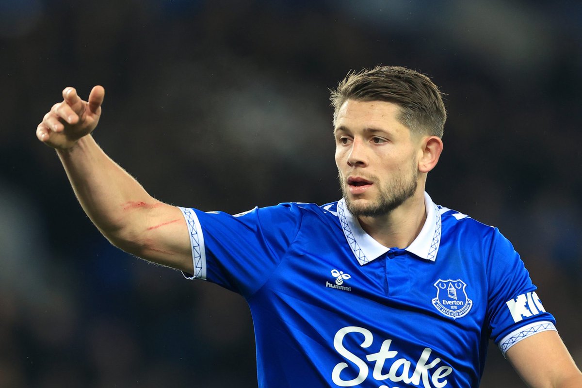 Everton’s James Tarkowski and Dominic Calvert-Lewin both return to first team training ahead of the clubs trip to Wolves on Saturday 🔵