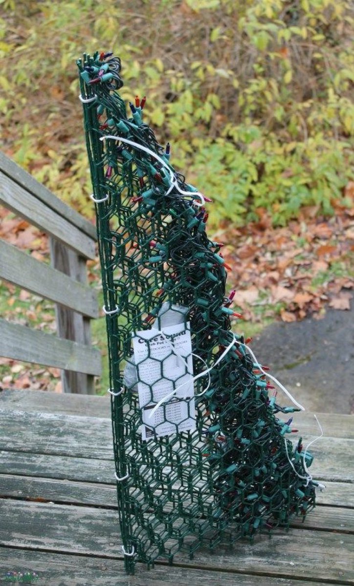 CrabPotTrees's tweet photo. Packing away holiday decorations can be daunting for many but with Crab Pot Christmas Trees, it's a breeze!

Simply fold, secure, and you're done. Easy cleanup, every time! 🎄✨ https://t.co/2Uztf1mhEz