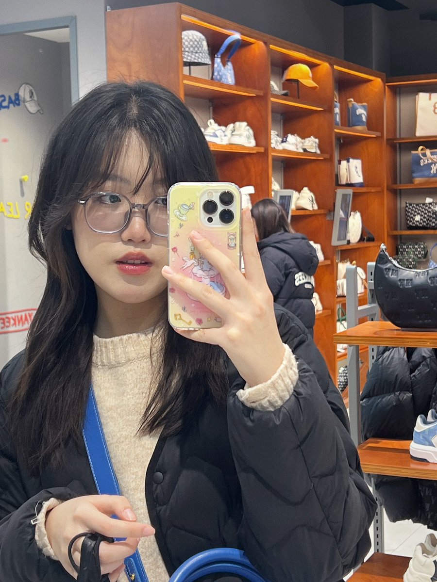 l_moonmoon's tweet photo. 🛍️ https://t.co/a20ZDsi3y6