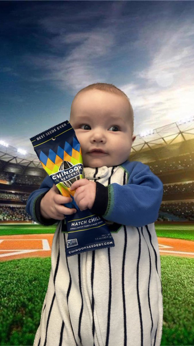 TRuss_03's tweet photo. @ChinookSeedery 
@SpittinSeeds247 
⚾️he got his favorite ⚾️ https://t.co/wrbalPGBrV