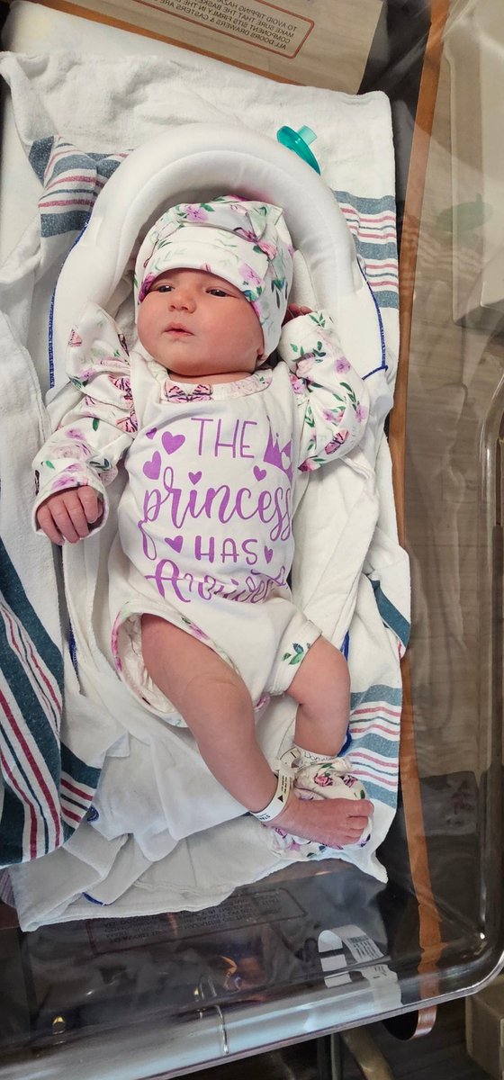 dluv07's tweet photo. My little girl. My heart is full of love https://t.co/e6siUVZ4bI