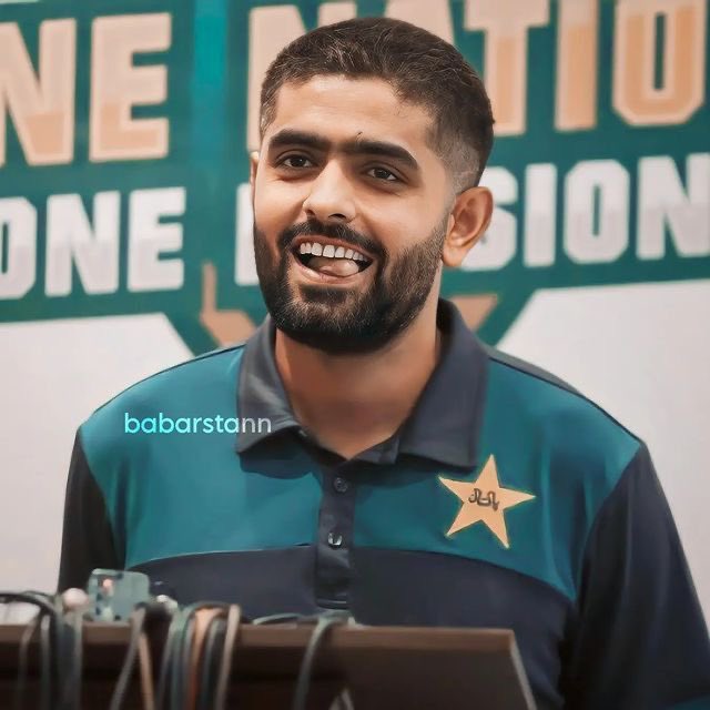 Let your keyboard finish the sentence "Bobby is the ______________????
Lets do..🕺