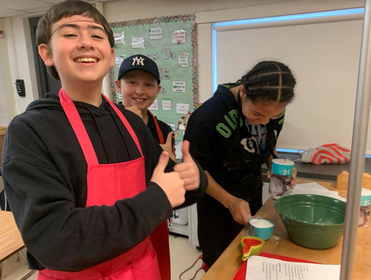 Ms. Samborin's FACS 7 classes had a BLAST practicing their measuring skills by making homemade play-dough! 🤗An interdisciplinary lesson at it's finest! <a href="/MohonCSD/">MohonCSD</a> #MohonProud