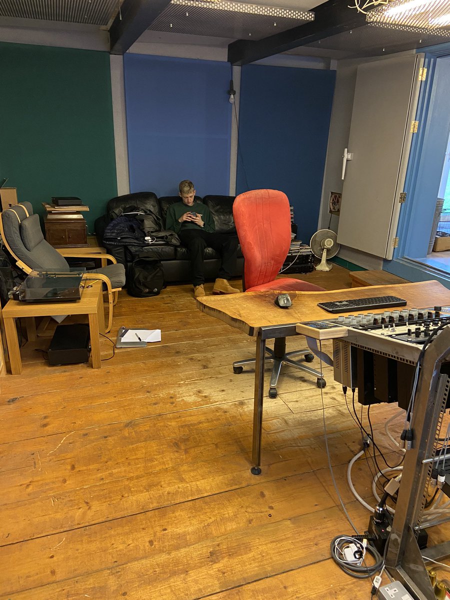 Bit of Melys studio work at <a href="/HafodMastering/">Hafod Mastering</a> with Levi at the helm making it all shine👌