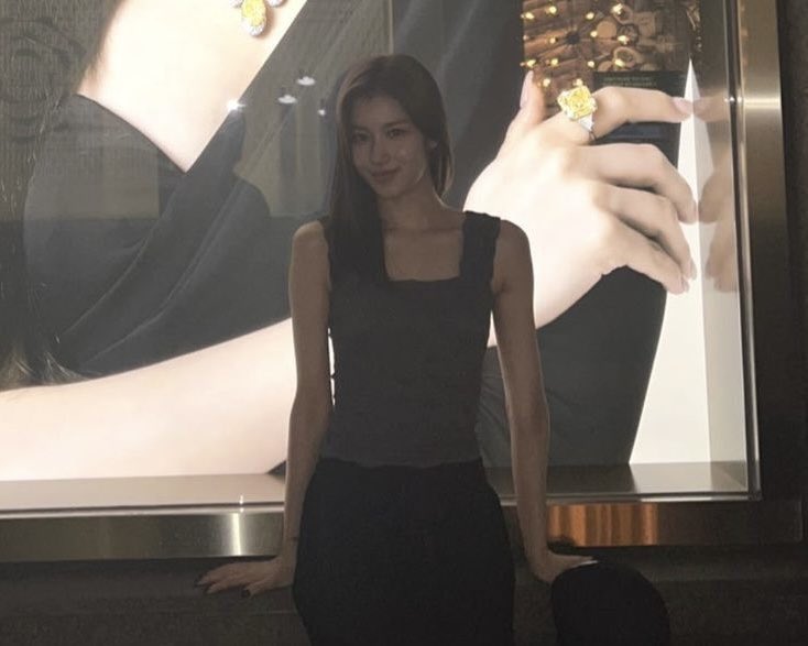 tozakiminatw's tweet photo. Everytime

Tzuyu, a boxer who fights to make a living has always been deeply in love with Minatozaki Sana, the daughter of the CEO of the Minatozaki Industries. What will happen when Sana finally stops rejecting Tzuyu and gives her a chance?

— a #satzu au https://t.co/vuVKt71wPS