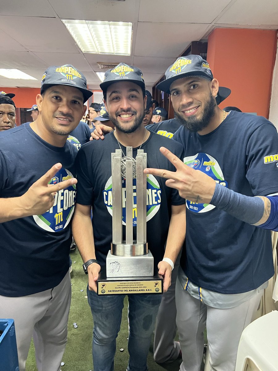 Magallanes_News's tweet photo. Magallanes necesita una persona como Cesar Collins, que conecte con los peloteros, que los haga jugar, que los haga sentir importantes. Más allá si hay dinero o no en la organización, es súper importante que los jugadores, SE SIENTAN CÓMODOS Y QUIERAN JUGAR en Vzla. ✍🏻⚓️ https://t.co/ApjhcqTqKI