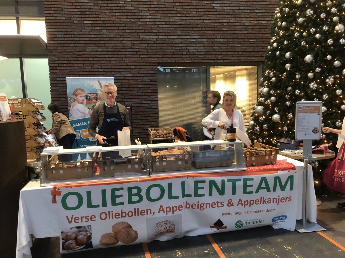 Vandaag weer de oliebollenkraam bemand voor Vrienden van Meander in de hal van Meander MC en een mooie omzet gedraaid. Die Vein Viewer gaat er zeker komen.
