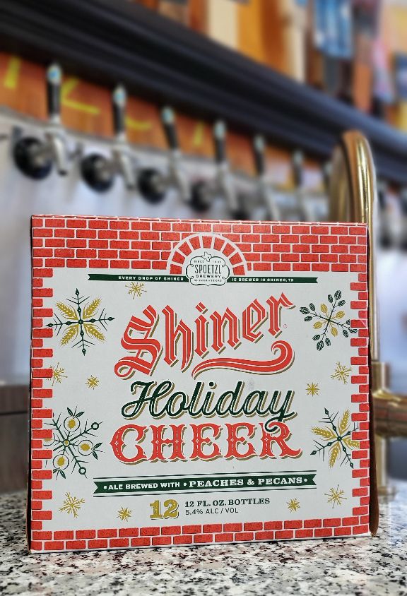 Shiner Holiday Cheer: A Bavarian-style Dark Wheat Ale, Dunkelweizen, brewed with Texas peaches and roasted pecans. The malty flavors are enhanced through the use of malted barley and wheat.

#beerworld #beer #alchoholic #hudsonvalley #shoplocal
