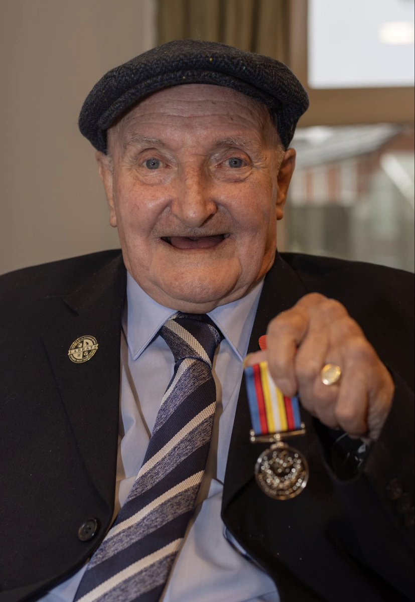 fleetstreetfox's tweet photo. There's a lovely spread in the @dailymirror tomorrow featuring veterans and families receiving the #nucleartestmedal - worth your time to buy a copy. It's a rather wonderful way to end the year. #medalforheroes https://t.co/yz7COqPy1j