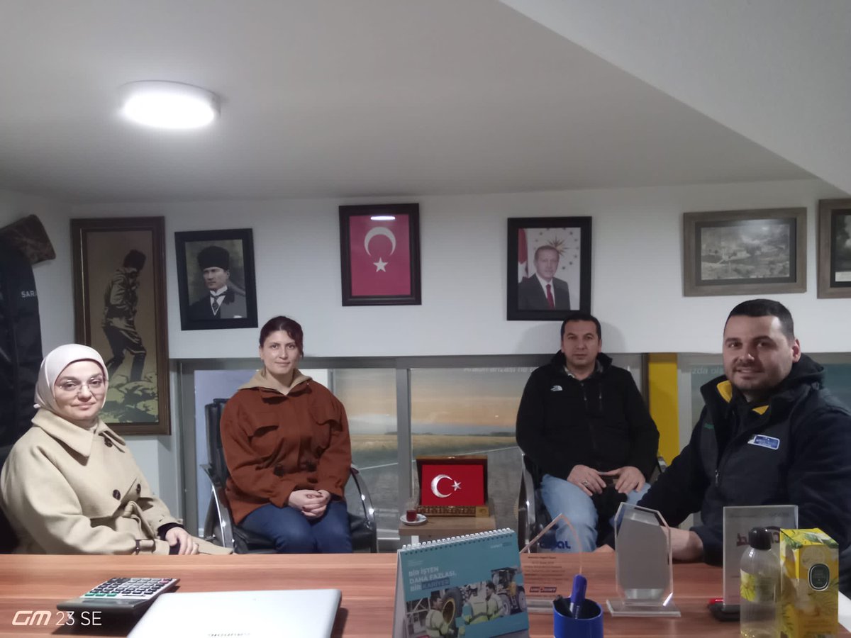 GncAltnts's tweet photo. Dunlop Zobu Elektrik İş yeri sahibi, Ak parti Skm Başkanı Sayın Emre Zobu’yu işyerinde ziyaret ettik. 

#amasyayakadıneli 
#amasyaakparti https://t.co/egLWhlcPOz