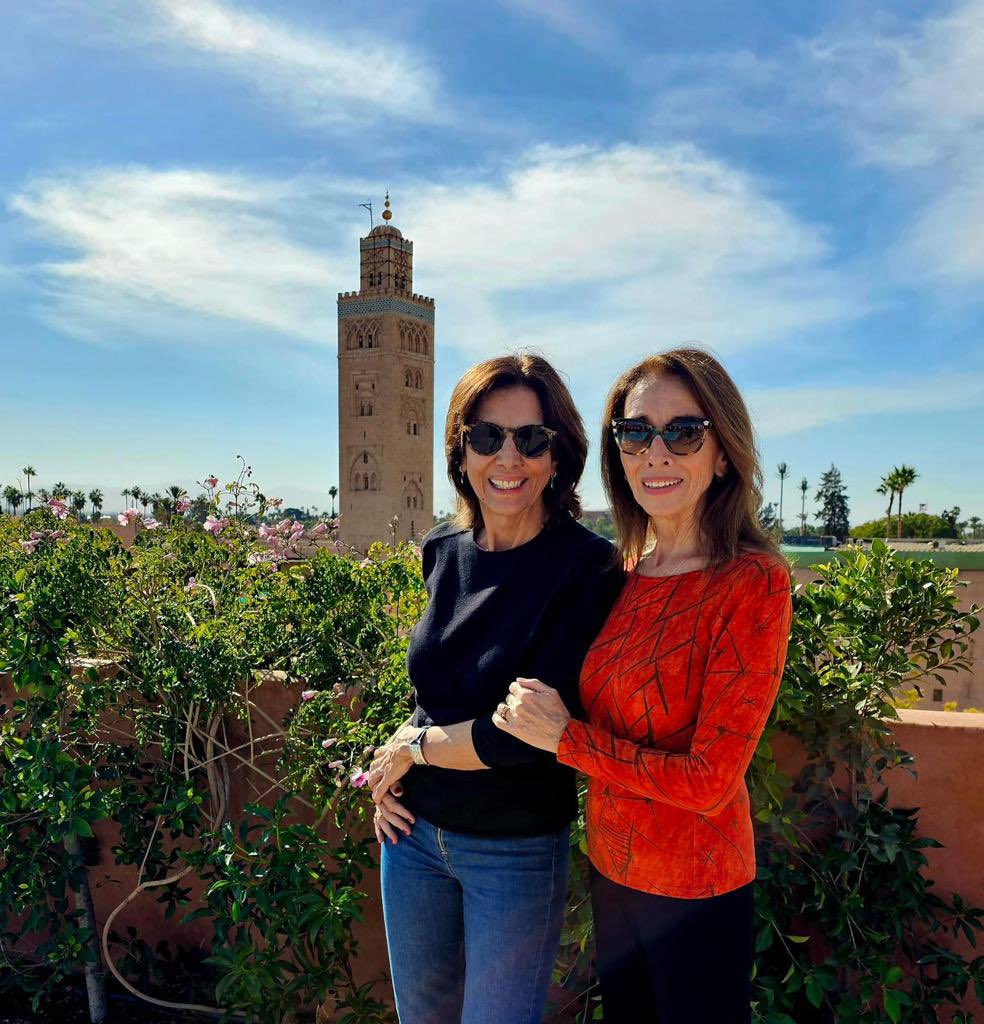Exprimiendo los últimos días de 2023 junto a mi queridísima Pastora Vega en la maravillosa Marrakech, una ciudad llena de tesoros de la historia y con una cultura riquísima. Sed muy felices en estas fechas tan especiales 💫