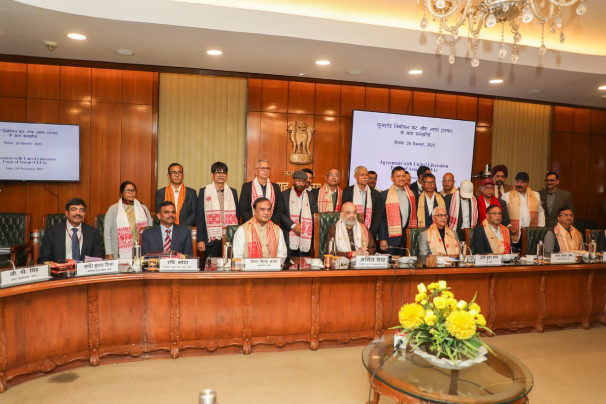 CMOfficeAssam's tweet image. Glimpses of today’s signing of the Memorandum of Settlement between ULFA, Government of Assam and Government of India.

@HMOIndia 

#ModiUshersPeaceinAssam
