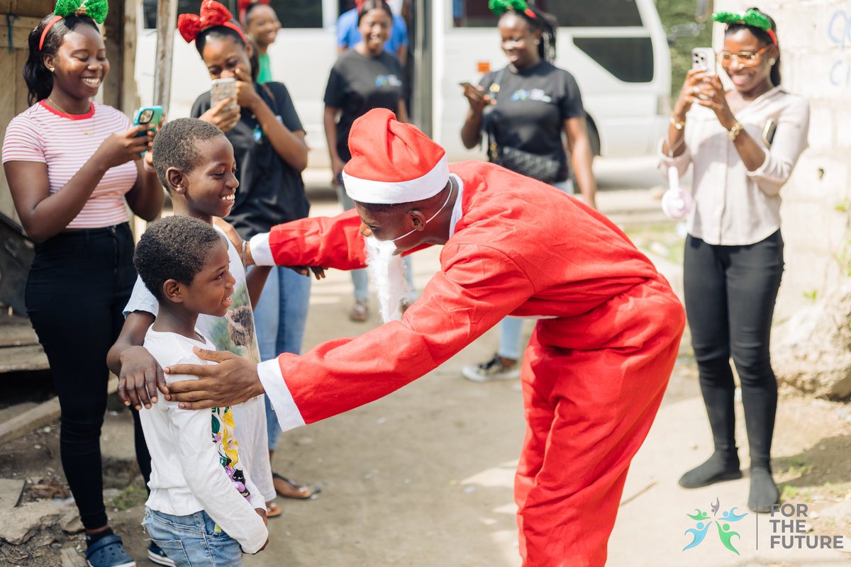 FTFGhana's tweet image. 🎄🎄 The Festive Wheels Train is still going round and we might be at your doorstep soon. 

Click on the link in our bio to support our work. 

#ftf #santa  #festivewheels #leaveasmile.