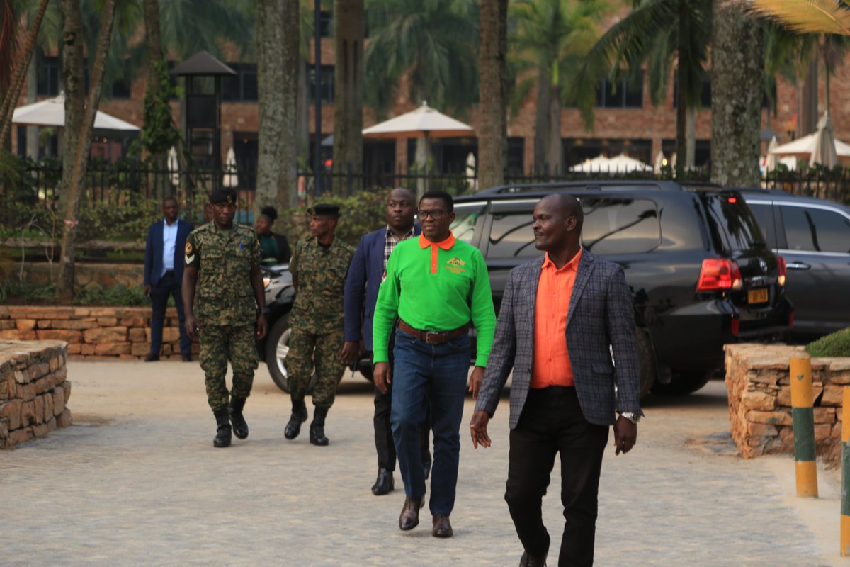 Smack 70s tweet media