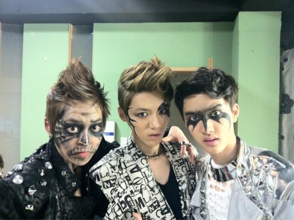 Xiubear13_26's tweet photo. EXO, the losers of all losers 😭 https://t.co/tfcpFPuBwl
