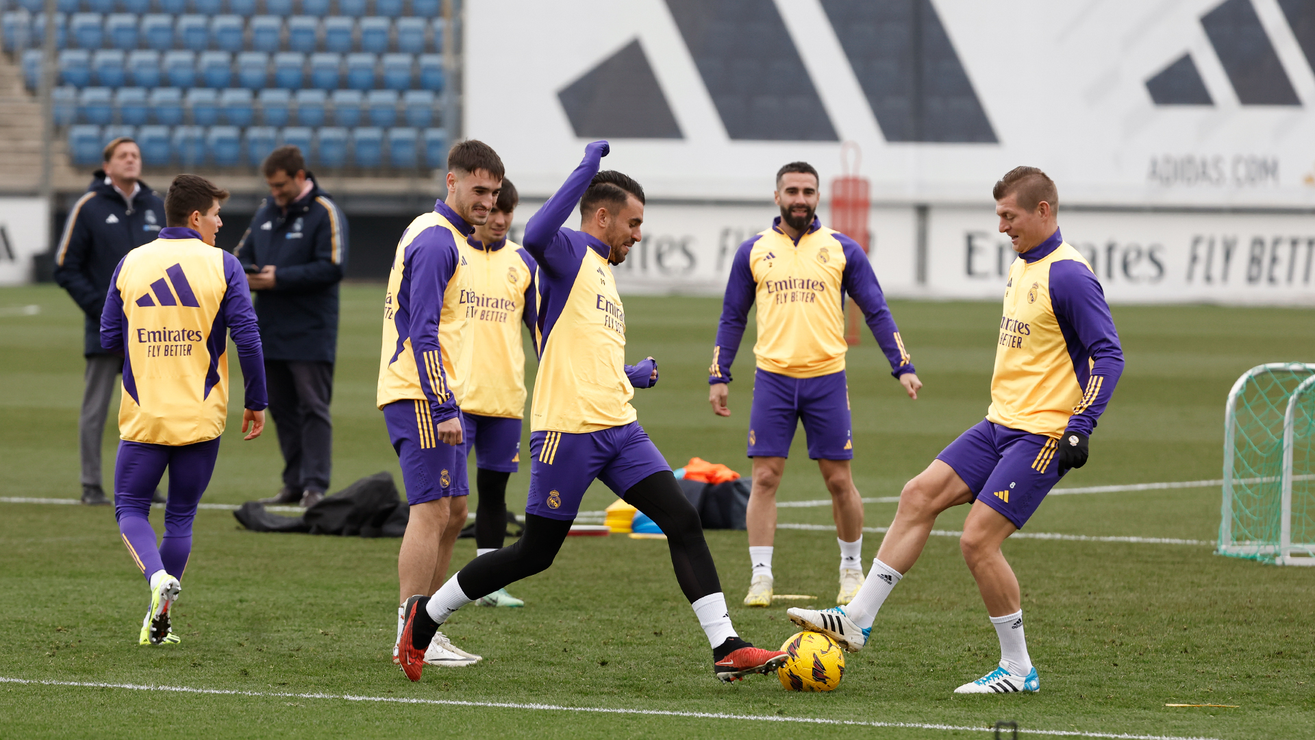 Dani Carvajal, uno más en la sesión del Real Madrid (Foto: RM).