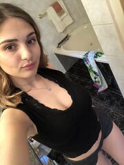 Netflix and chill My Whatsapp Number >>>> +447466095125 My Goggle Chat >>> lisaayres425@gmail.com Lets talk there My snapchat is locked my old friends add me or text me here
