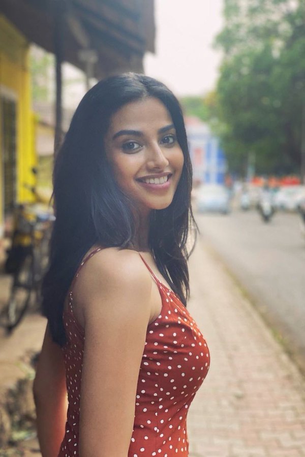 GChyqXhasAAuR0r?format=jpg&name=900x900