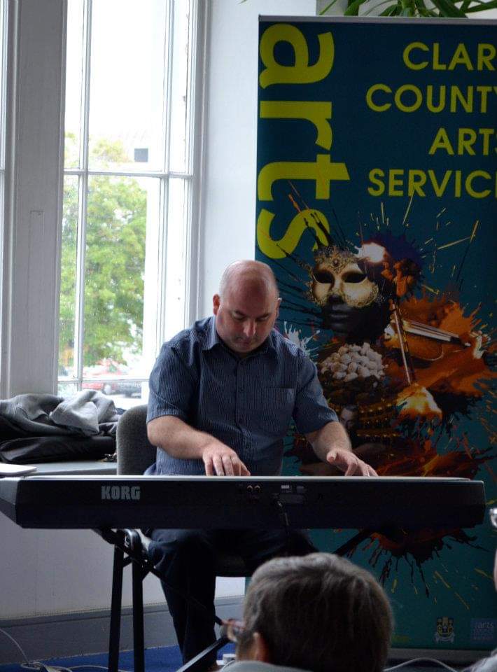 McDermotts Pub Doolin tweet media