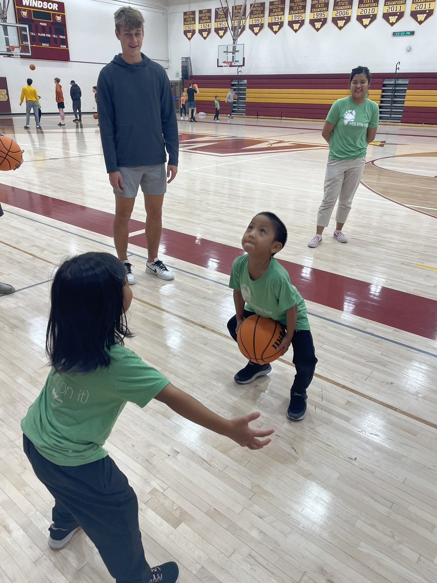Windsor Basketball (@windsorhshoops) on Twitter photo Thank you <a href="/hislittlefeet/">His Little Feet</a> for stopping by today to break bread and play some basketball! Our program learns so much from these kids every time they swing by! Go Wizards! Thank you <a href="/hislittlefeet/">His Little Feet</a> for stopping by today to break bread and play some basketball! Our program learns so much from these kids every time they swing by! Go Wizards!