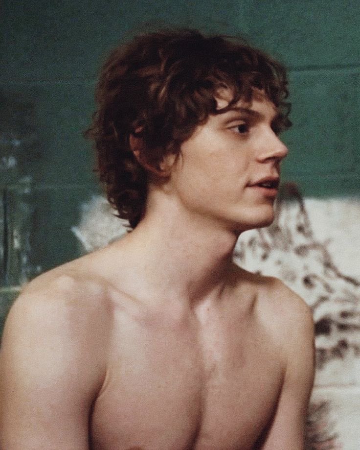 Evan Peters (@ipetersevan) on Twitter photo 