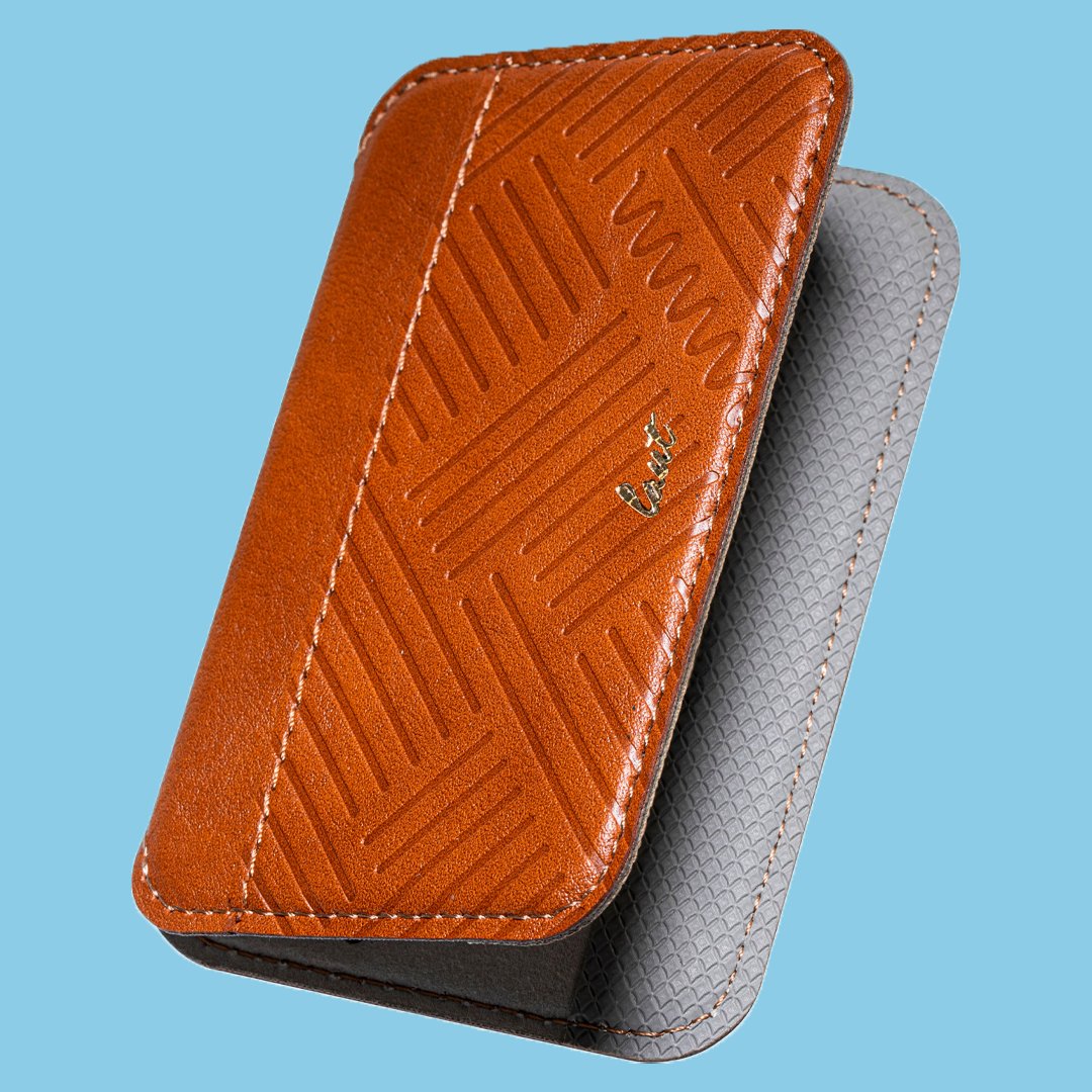 itslaut's tweet image. Keep it sleek and secure with our MOTIF WALLET! 🌟 This MagSafe marvel effortlessly attaches to your phone, ensuring your cards are always at hand. Convenience meets style in one magnetic embrace. 📱💼 

#MagSafeStyle #TechSimplicity
