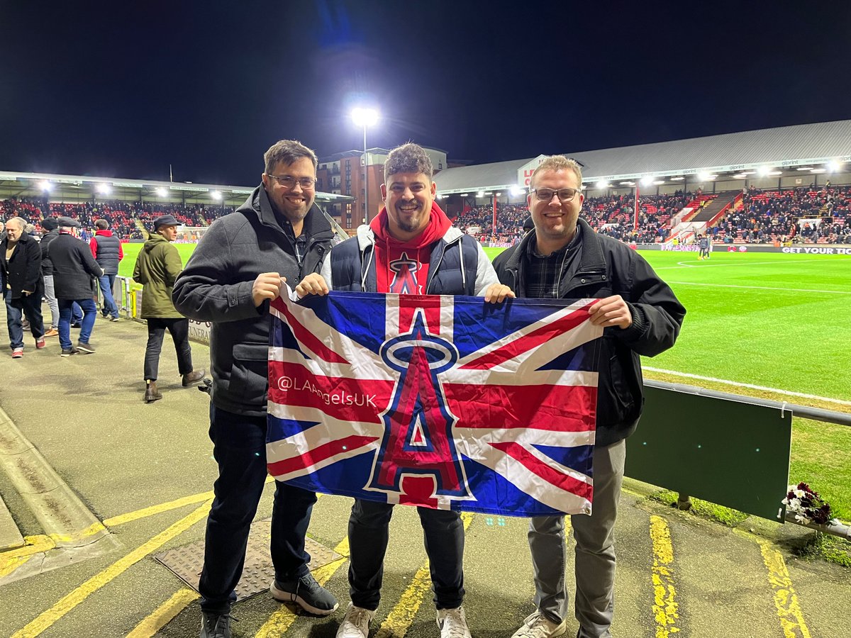 Great night of quality football with Nick and Dave from Halfway Around the Halo at @LAAngelsUK @leytonorientfc #TheHaloWay