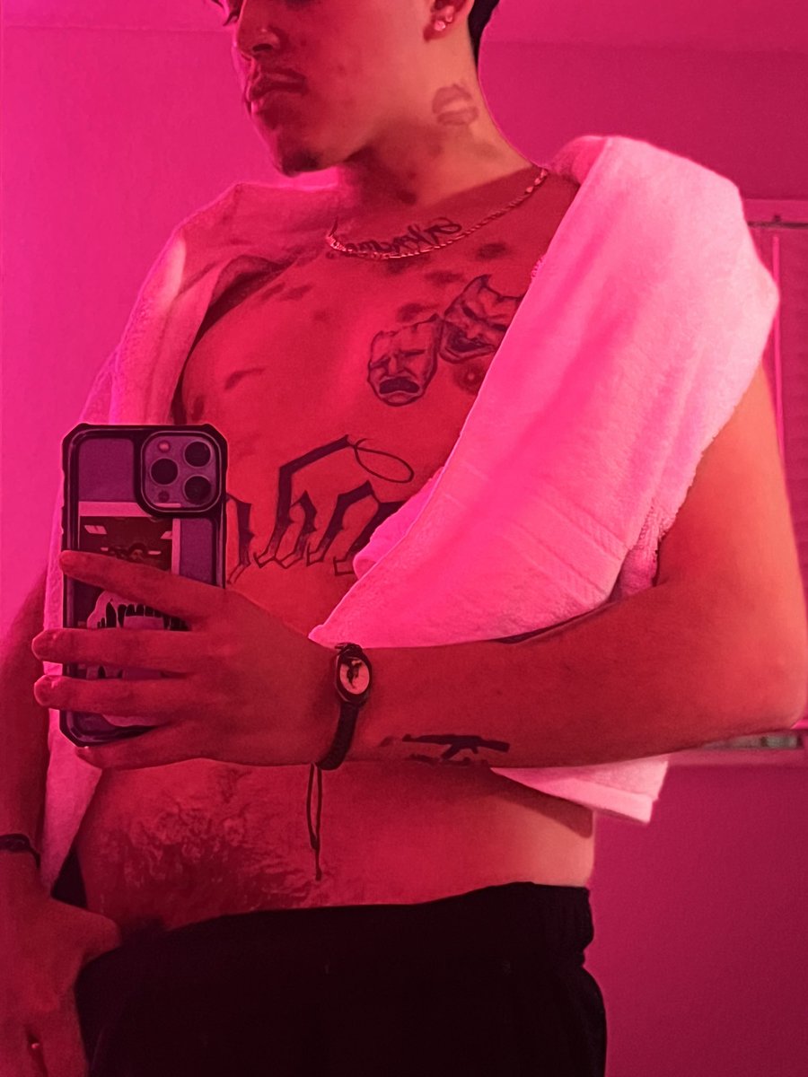 felix_104_'s tweet photo. The F in my name stands for “FREAK”😈 https://t.co/vi8BiCb3fY