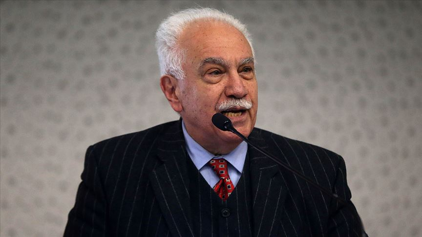 bpthaber's tweet photo. Doğu Perinçek:

Türk takımlarına Suudi Arabistan'da yakışan Filistin dayanışmasıdır. Galatasaray ve Fenerbahçe sahaya ABD emperyalizmine ve İsrail siyonizmine karşı mücadele pankartlarıyla çıkmalıydı.

O zaman Arap halkıyla yürek yüreğe birleşirlerdi. https://t.co/9REDsERcnp