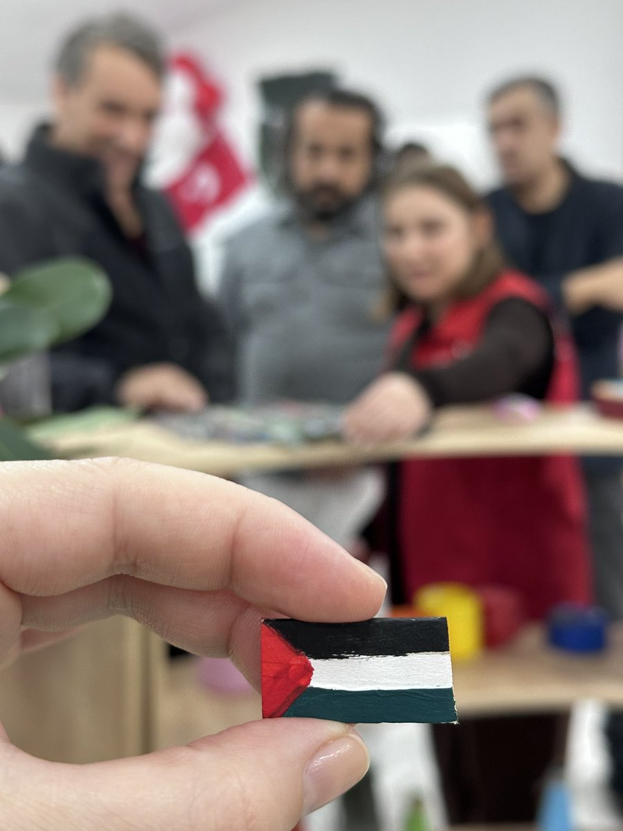 Gsb_AksuGM's tweet photo. Aksu Halk Eğitim Merkezi iş birliği içerisinde resim, ahşap yakma ve boyama, geri dönüşüm yıl sonu sergimizi müzik dinletisi ile beraber sergiledik. https://t.co/B7qQNGn6VF