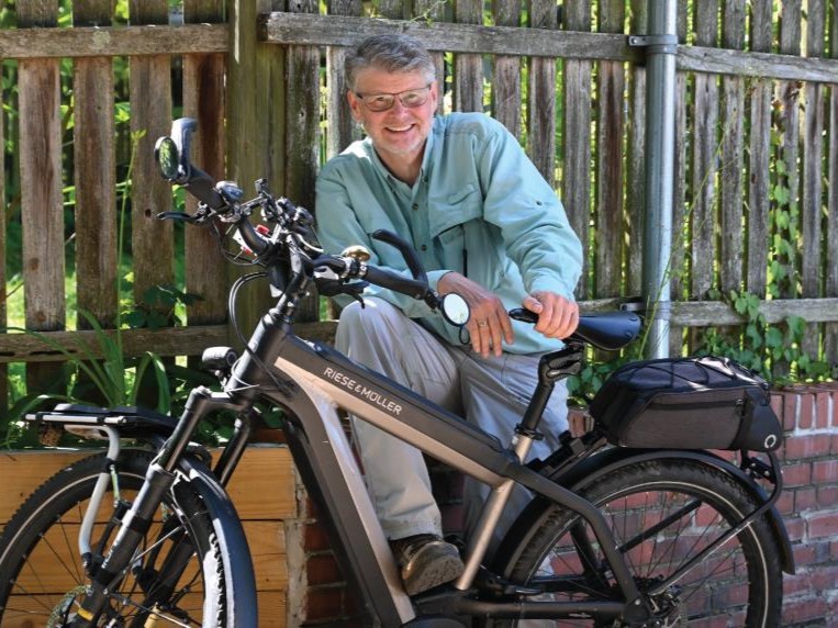 BrainandLifeMag's tweet image. After learning he had peripheral #neuropathy, this former executive set out on a cross-country journey via electric bicycle to raise awareness of the condition: bit.ly/3CbVPcI

#Cycling #Exercise