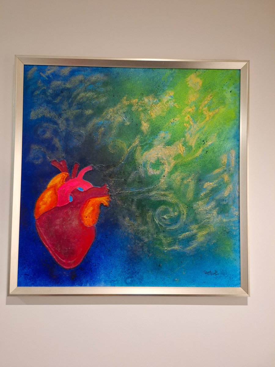 R0SSYB00P's tweet photo. Cuando llego a algún lugar y me encuentro con alguno de mis cuadros, me emociono.
Hoy tuvimos que llevar a #MiOctogenarioPadre a #CardioTeam y pude ver algunas mis amadas creaciones de la colección: "Corazonadas" 🫀
Aquí con el Dr. José Rafael Solís - Cardiólogo.
#RossyArt https://t.co/mssxe597TN