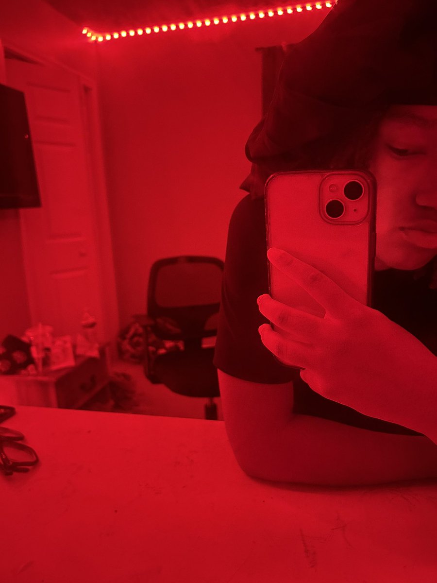 Sp0kenThoughts0's tweet photo. Yall want some flowers and a dub or what? https://t.co/MMqhHbOcCN