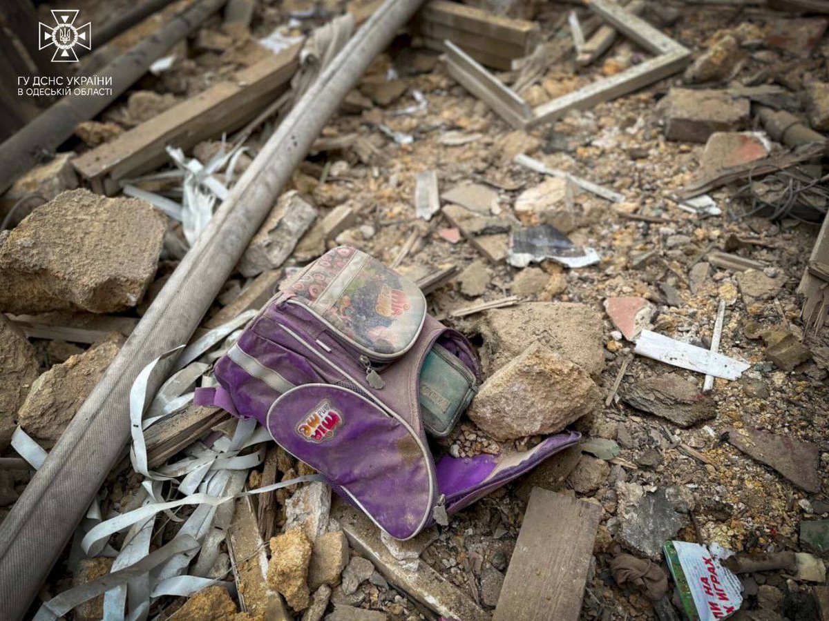KyivPost's tweet photo. ❗️As of now, 30 dead and more than 160 injured are known as a result of Russia's massive strike on Ukrainian territory on December 29, the State Emergency Service reported.

📷: Pavlo Petrov https://t.co/A07GDcAAn6