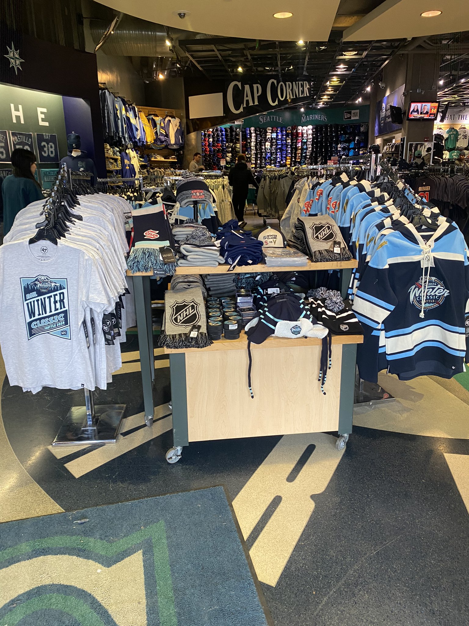 Seattle mariners cheap team store