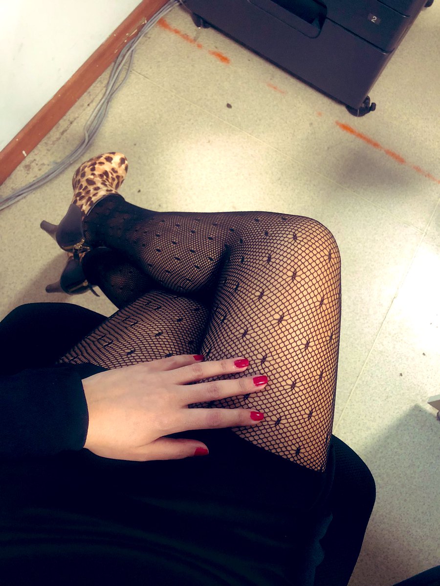 beb3klady's tweet photo. Merhaba #elaziggay #elazığdanhaber #elazigtraveﬅi #elazığeskort #elazigtravesti #1 online elazigdayim merkezde yalnız yaşıyorum bu şehre renk katmaya geldim https://t.co/XtVx3JhClb