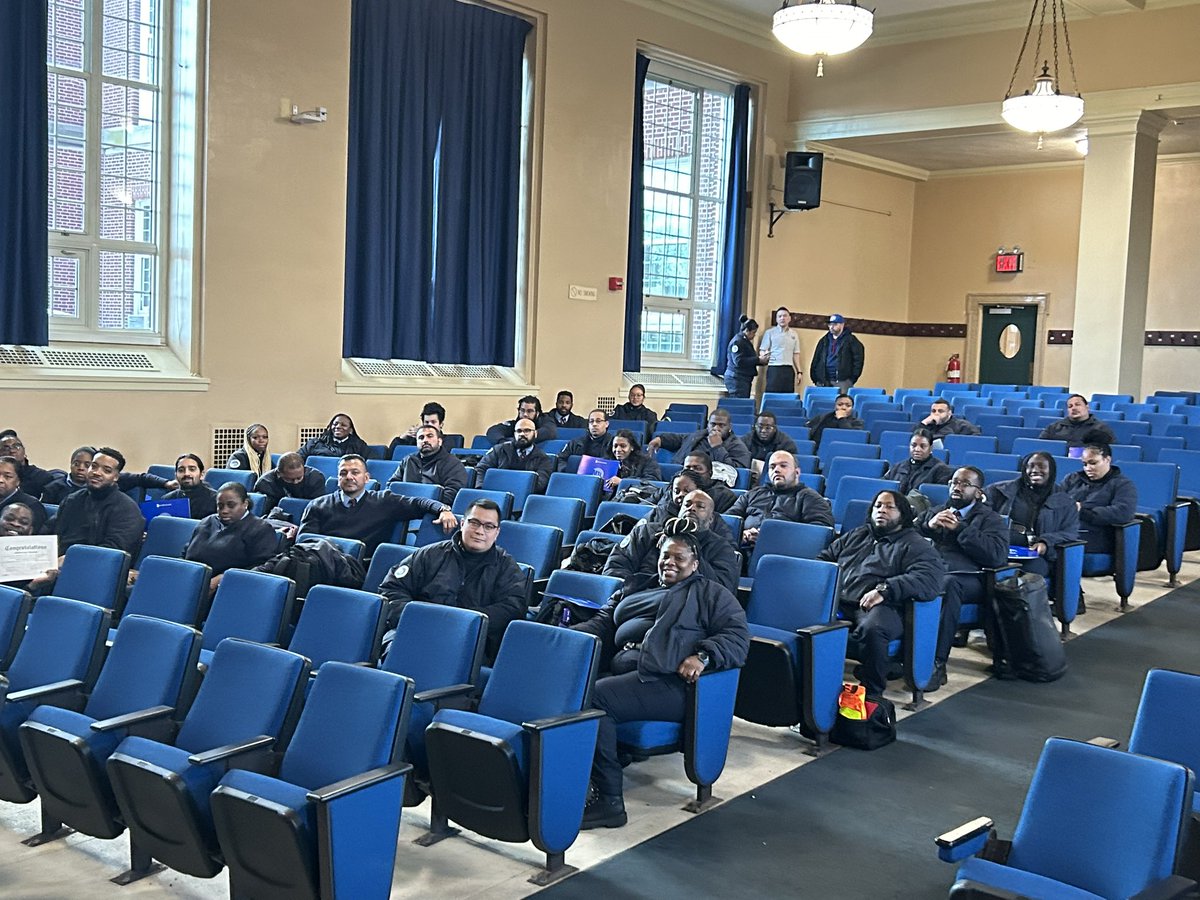 TWULocal100's tweet photo. Congratulations to the new A Division Train Operators and B Division Conductors ready to go out on their own! Stay Safe! #wemoveny #memberbuilt #memberstrong #memberdriven https://t.co/8cBVjHiQRg