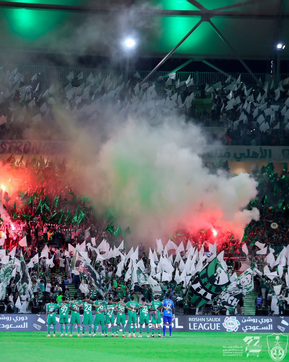 MahaweZ's tweet photo. #الاهلي_الخليج 💚🤍💚🤍 https://t.co/WOYYHHXMQK