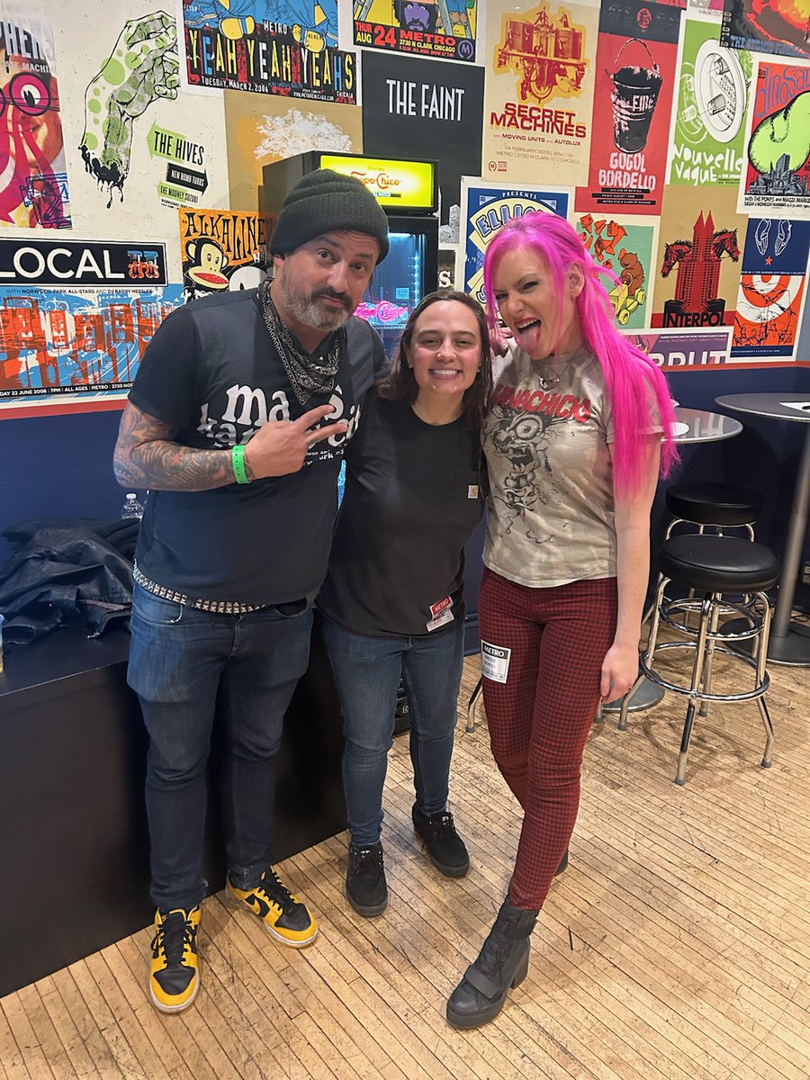 Chitown, baby. <3 <a href="/laurenoneil/">Lauren O'Neil</a> <a href="/badsandwich/">Brendan Kelly: Juggalo</a> <a href="/TheLawrenceArms/">The Lawrence Arms</a> <a href="/SincereEngineer/">sincere engineer</a> <a href="/MetroChicago/">Metro</a> <a href="/LocalH/">Local H</a> <a href="/Alkaline_Trio/">Alkaline Trio</a>