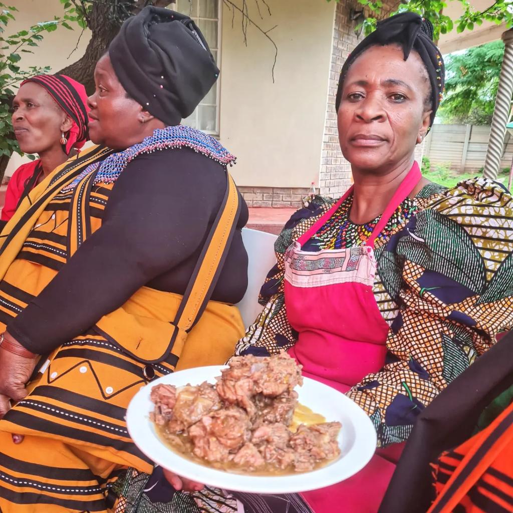 clairemawisa's tweet image. a post lunch palate cleanser 😂 #howwedo #mgidi