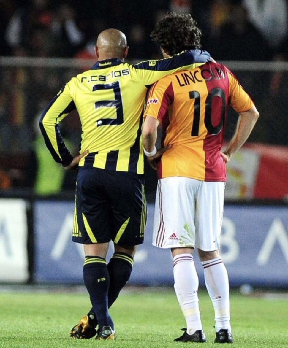 Bugün hepimiz böyleyiz çünkü biz Atatürk’ün yolundayız #GSvsFB