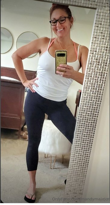 Almost time for all the NYE workout infomercials 🤣🤣 . #NYE2024 #NewYearNewMe #infomercial #work #workoutmotivation<a href="/tag/work"class="tags"><span>#work</span></a><a href="/tag/newyearnewme"class="tags"><span>#newyearnewme</span></a><a href="/tag/workoutmotivation"class="tags"><span>#workoutmotivation</span></a><a href="/tag/infomercial"class="tags"><span>#infomercial</span></a>