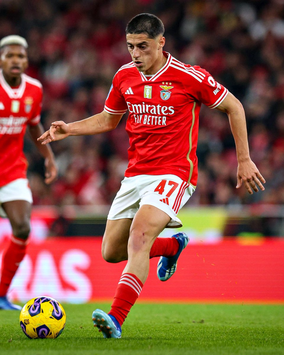 Tiago Gouveia é titular no Benfica pela primeira vez esta época 👀
