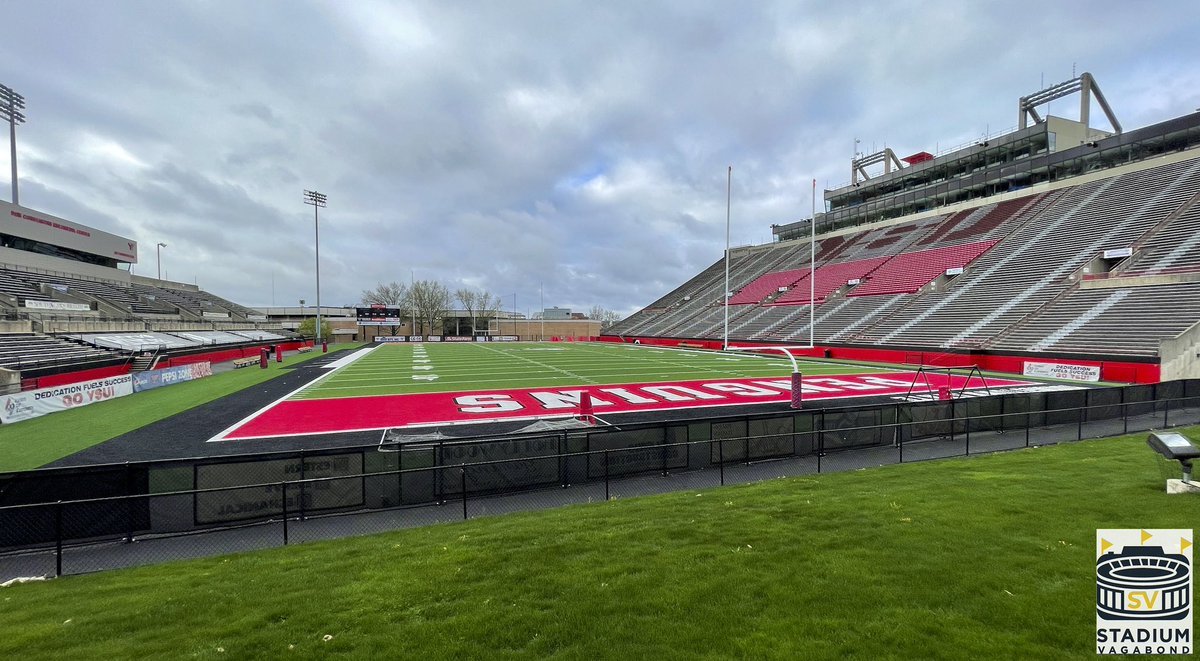 StadiumVagabond's tweet photo. Stambaugh Stadium, Youngstown, OH in 2021 - Home of the Youngstown State Penguins - Opened 1982 - Capacity 20,630

#ysu #youngstown #youngstownstate #ohio #ysmu #youngstownohio #penguins #ysufootball #yslu #ysupenguins #collegefootball 

@YoungstownStFB @ysufootball @YSUsports https://t.co/bRDHzo5hRN